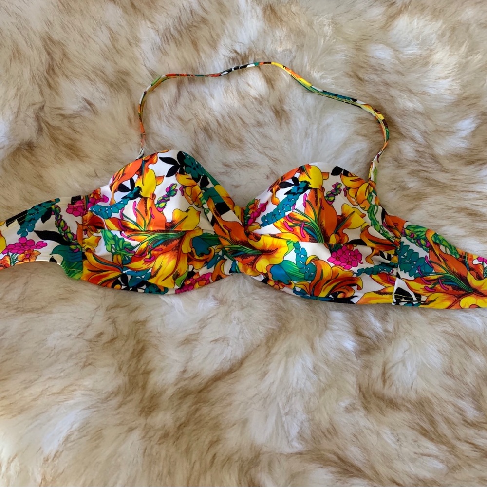 Victoria’s Secret push-up floral bikini top